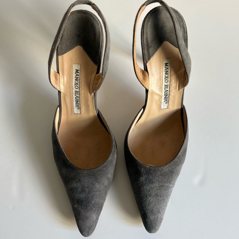 🤎SOLD🤎 Manolo Blahnik Gray Suede Slingback Pointed Toe Heels – Size 38